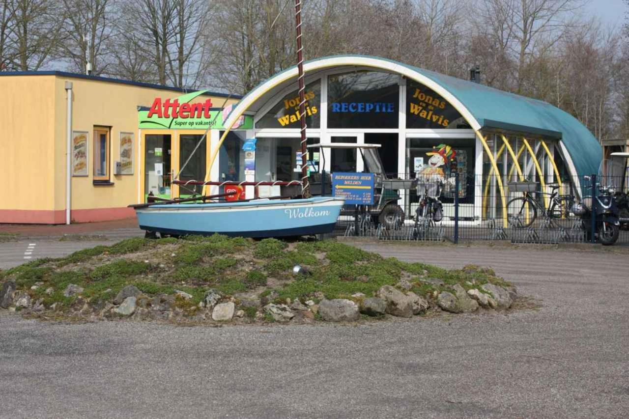 Us Twadde Plakje Op Vakantiepark Bergumermeer Suameer Eksteriør billede